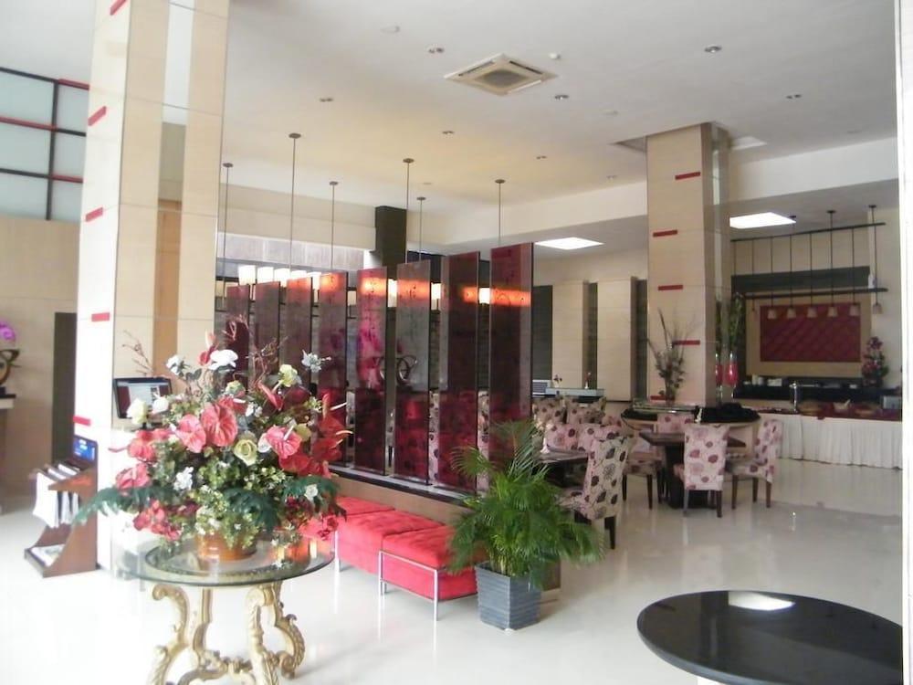 Scarlet Dago Hotel Bandung Extérieur photo