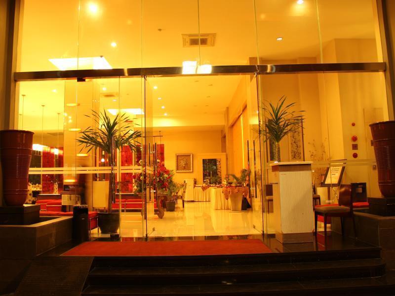 Scarlet Dago Hotel Bandung Extérieur photo