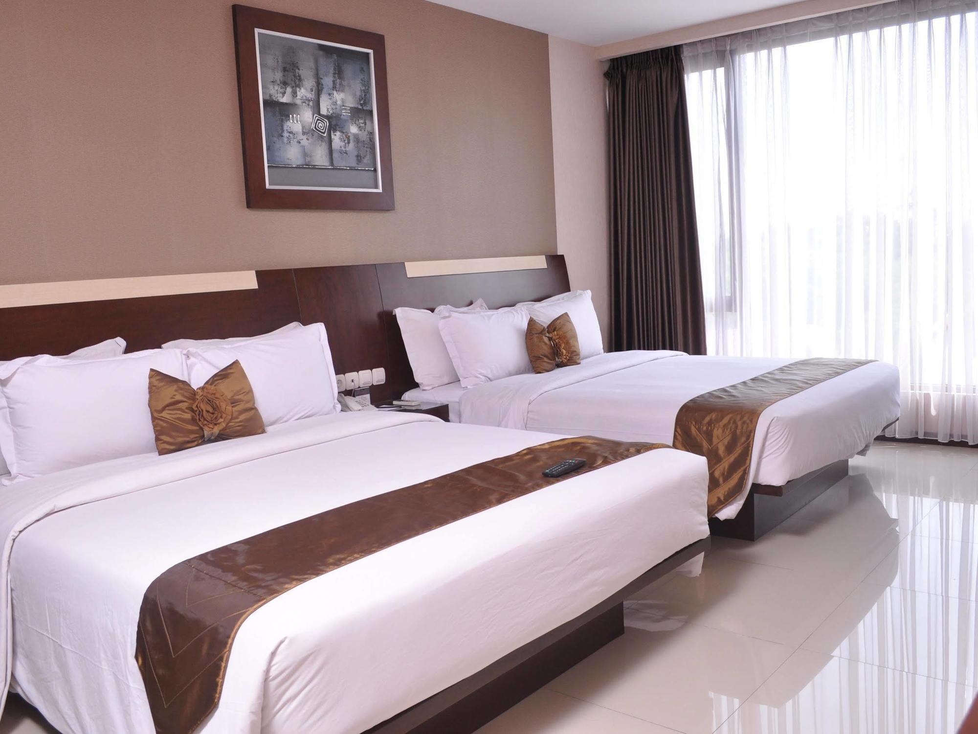 Scarlet Dago Hotel Bandung Extérieur photo