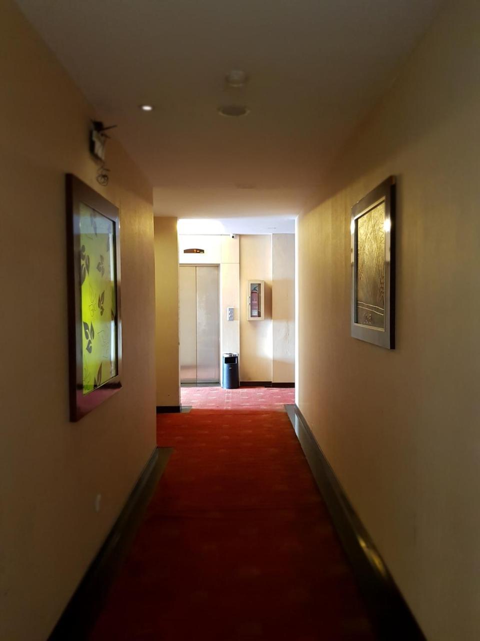 Scarlet Dago Hotel Bandung Extérieur photo