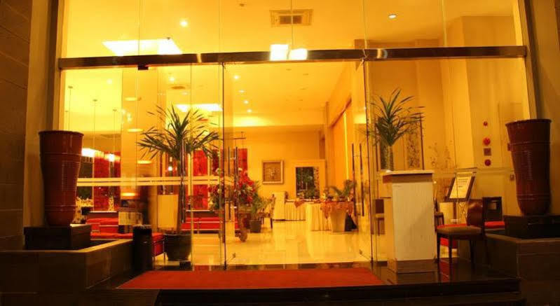 Scarlet Dago Hotel Bandung Extérieur photo